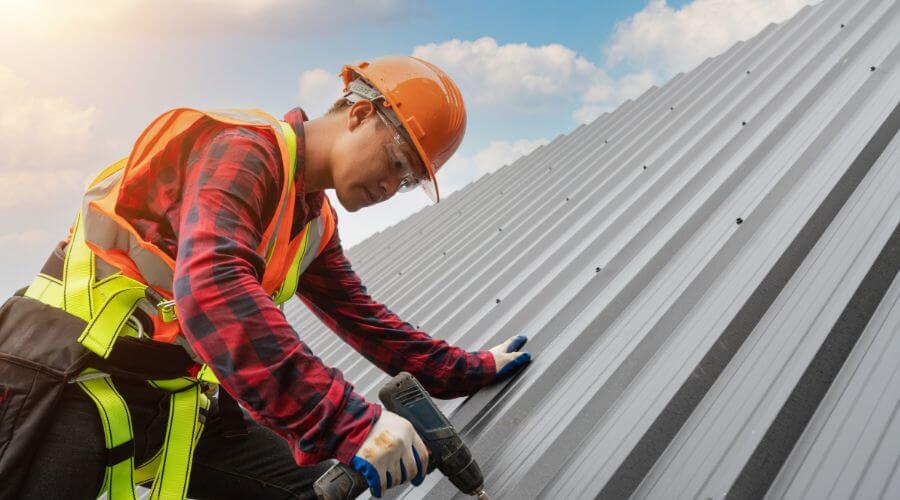 Professional gutter cleaning in Palmer, NE